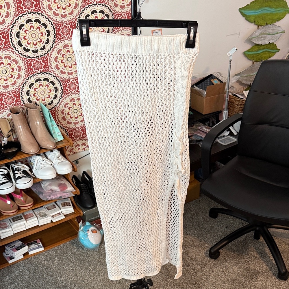 Elegant Cream Crochet Skirt